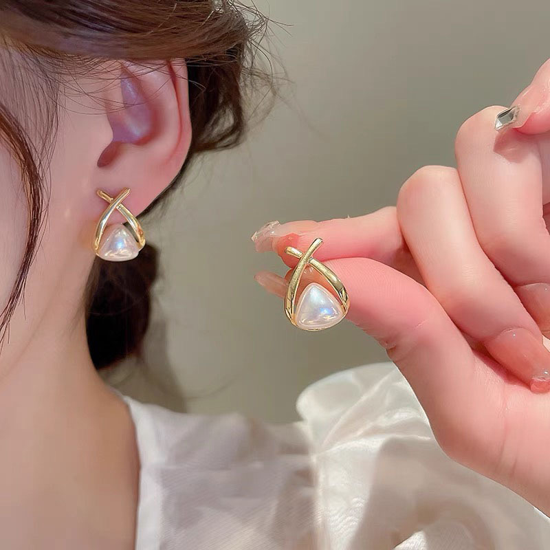 New S925 Silver Needle Earrings Fashion Pearl Popular Earrings Fairy Little Fresh And Simple Temperament Jewelry Wholesale Girl