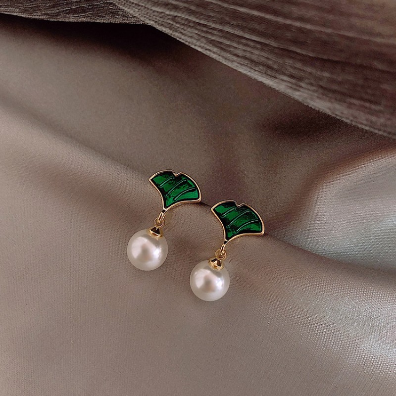 New S925 Silver Needle Earrings Fashion Pearl Popular Earrings Fairy Little Fresh And Simple Temperament Jewelry Wholesale Girl