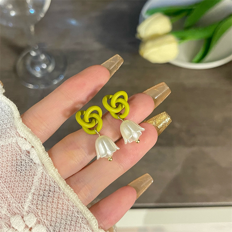 New S925 Silver Needle Earrings Fashion Pearl Popular Earrings Fairy Little Fresh And Simple Temperament Jewelry Wholesale Girl