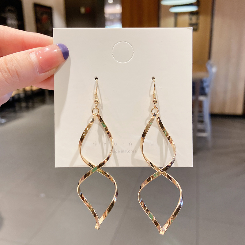 925 Silver Needle Earrings Women's Floor Stand Night Market Source Korean Fashion New Popular Earrings Wholesale Popular Earrings