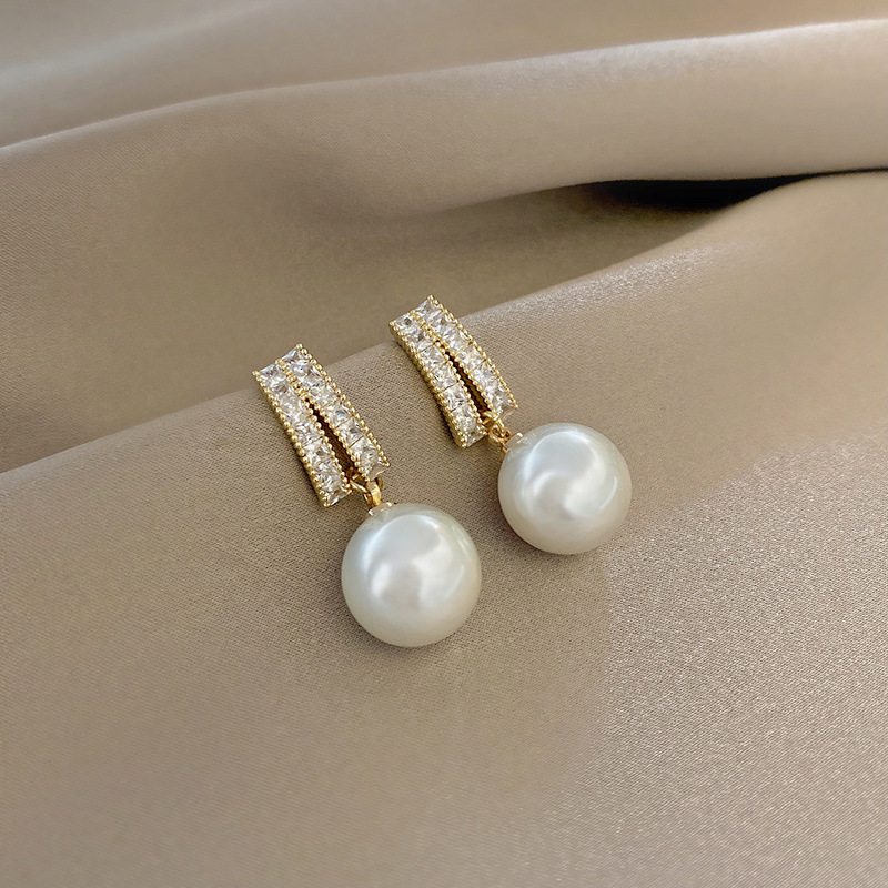 New S925 Silver Needle Earrings Fashion Pearl Popular Earrings Fairy Little Fresh And Simple Temperament Jewelry Wholesale Girl